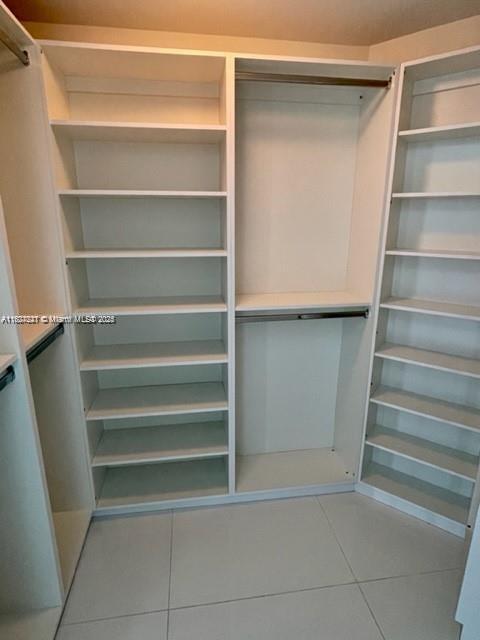 Building Photo - 17301 Biscayne Blvd