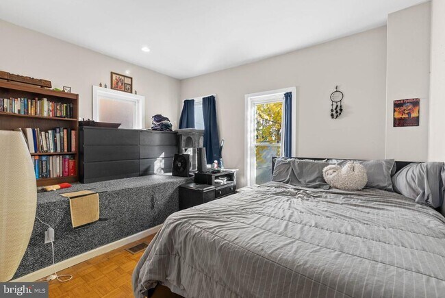 Building Photo - 787 S 3rd St