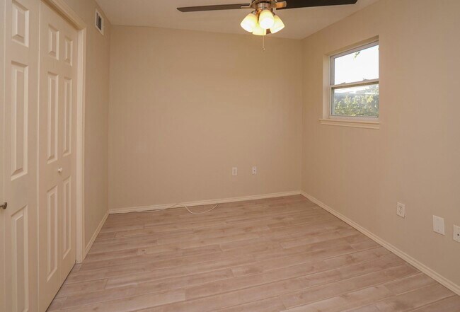 Building Photo - 4807 Merwin St