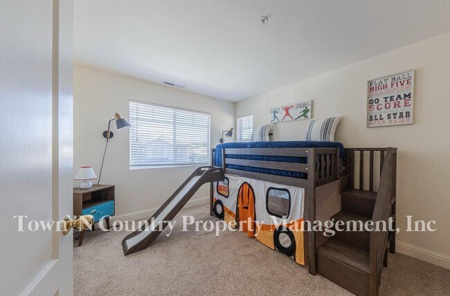 Building Photo - Luxury Las Palmas II Home with Upgrades, Flexible Living Space & Top School Districts