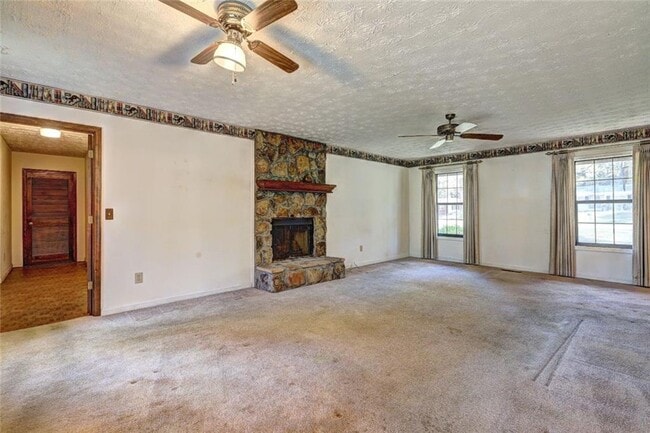 Building Photo - 503 Fayetteville Rd