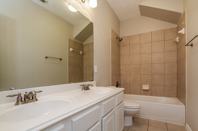 Building Photo - 20746 Oakhurst Trails Dr