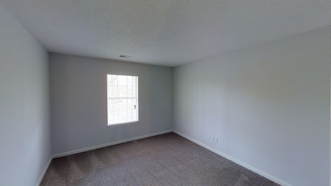 Bedroom - Lakestone