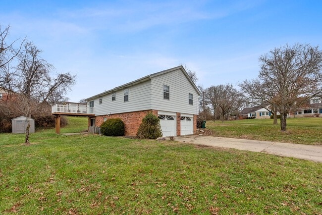 Building Photo - WESTWOOD - Spacious 3 bed 2.5 ba 2 car garage