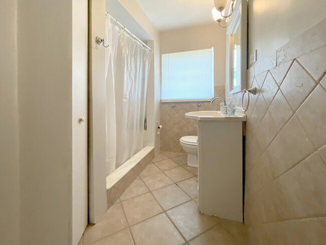 Building Photo - 7407 Hager Way