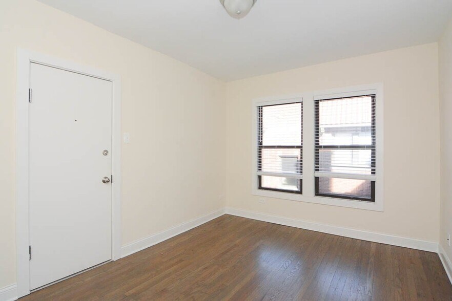 Building Photo - 2641 N Spaulding Ave