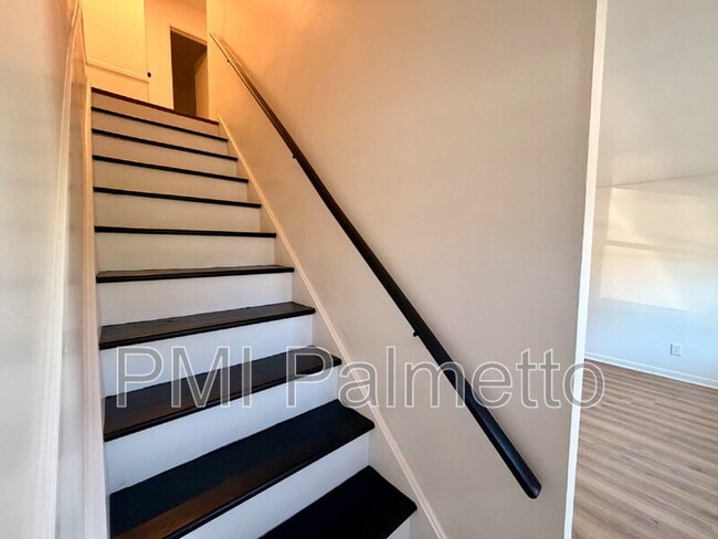 Building Photo - 1232 Grove Park Ln