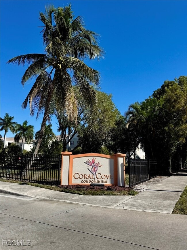 Building Photo - 1773 Four Mile Cove Pkwy