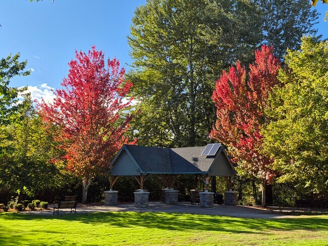 Entrance to Trail - 1120 SE Tamora Ave