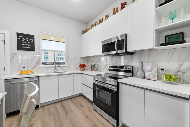 Building Photo - 6702 Metro Blvd