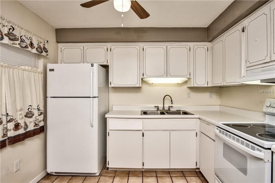 Building Photo - 617 Spencer Ave