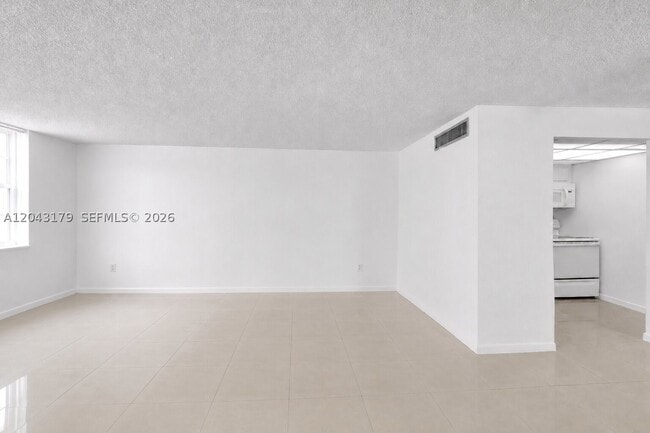 Building Photo - 250 174th St