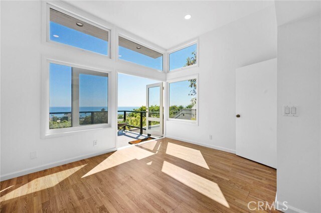 Building Photo - 1560 Sunset Ridge Dr