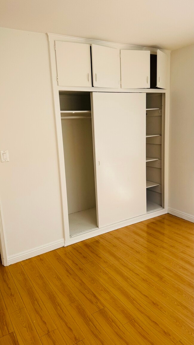 Building Photo - 515 N Nicholson Ave