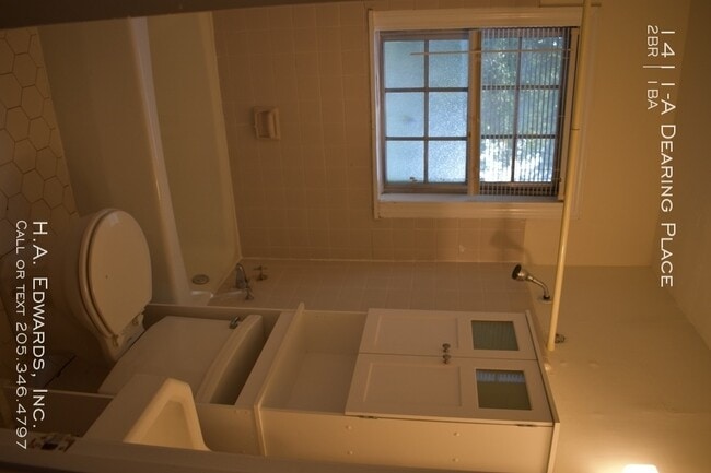 Building Photo - 1411 Dearing Pl