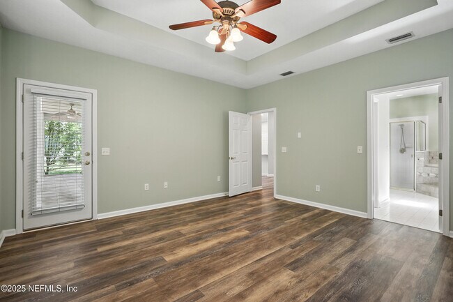 Building Photo - 4565 E Seneca Dr