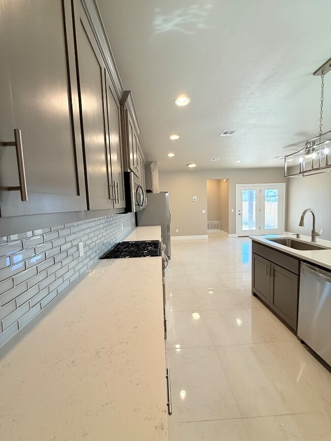 Building Photo - 520 Nabi Dr