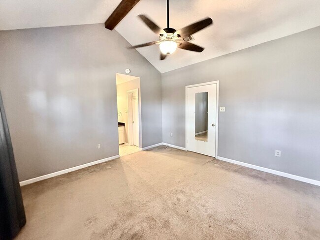 Building Photo - 955 Ridgepoint Ct