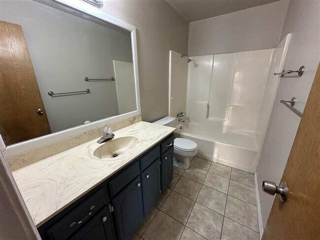 Building Photo - 12758 Candleridge Dr