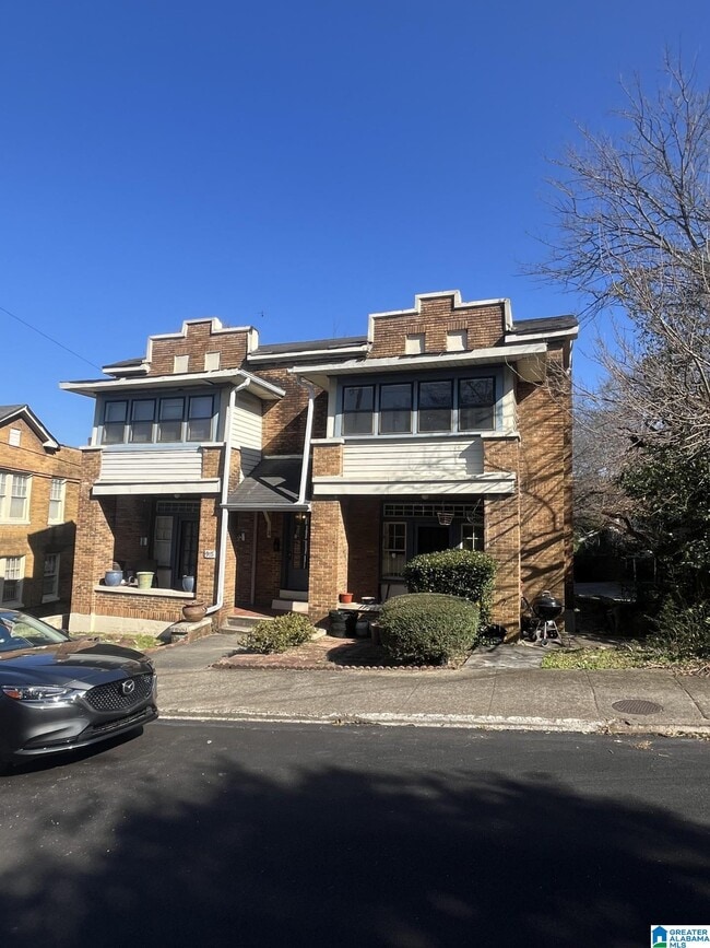 Building Photo - 915 40th St S