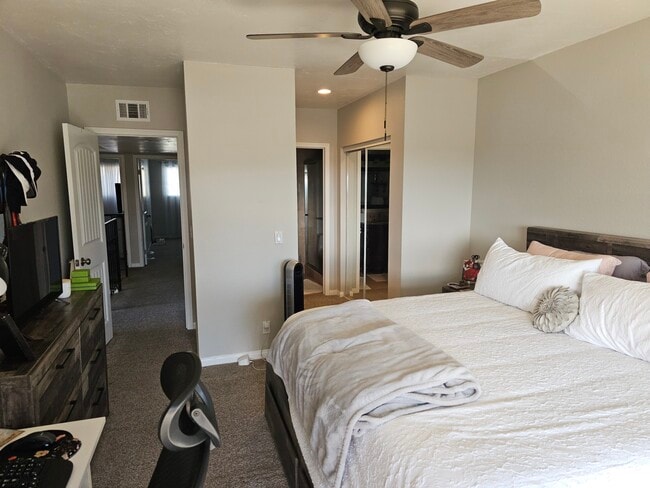 Building Photo - 853 Mola Vista Way