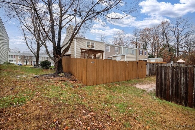 Building Photo - 7954 Clovertree Ct