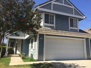 Building Photo - Southridge 4bed 2bath Beauty!