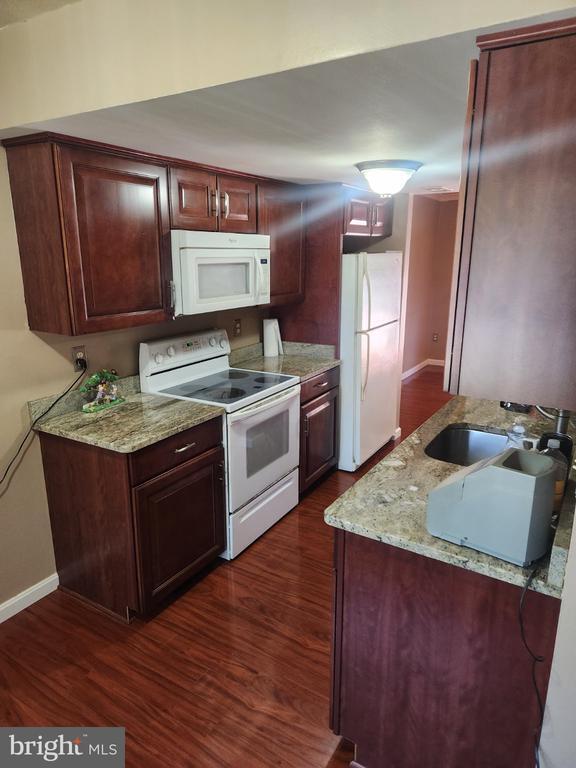 Building Photo - 1519 Winterberry Dr