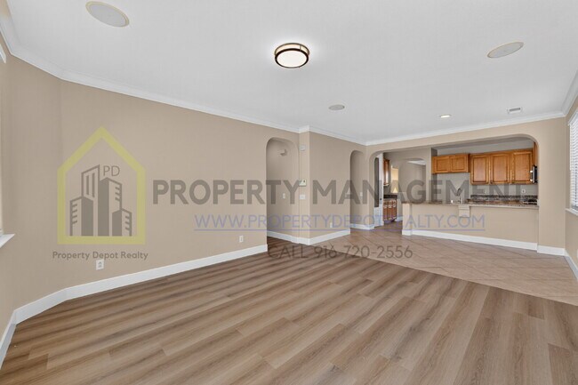 Building Photo - Spacious 3-Bed, 2-Bath Retreat on Charm Way