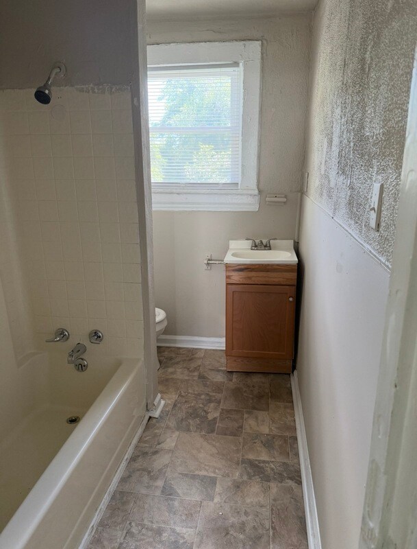 Building Photo - 408 Gilmer Ave NW