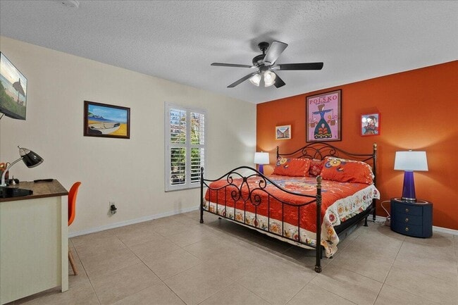 Building Photo - 1960 SE Bowie St