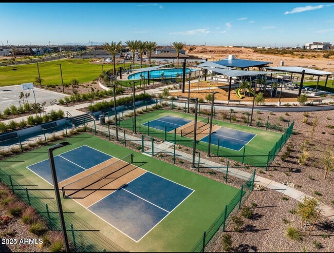 Building Photo - 1223 W Sparrow Dr