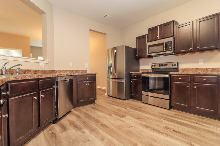 Building Photo - 31 Culver Ridge Dr