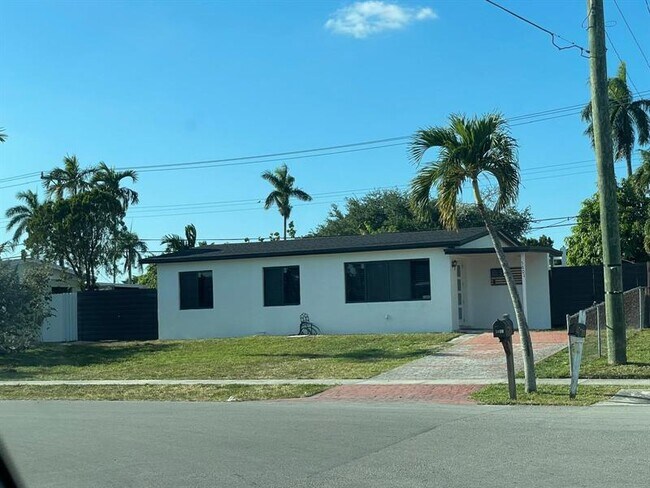 Primary Photo - 5601 SW 39th St