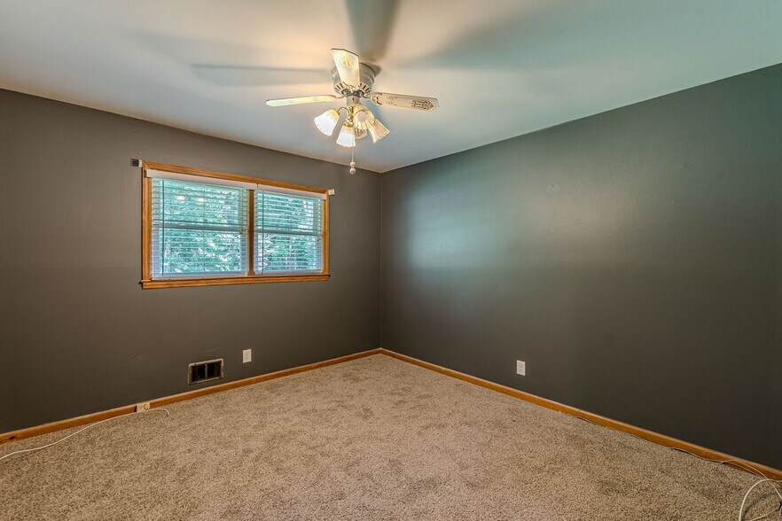 Building Photo - 3920 Cliftondale Pl