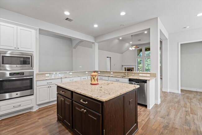 Building Photo - 13207 Itasca Pine Dr