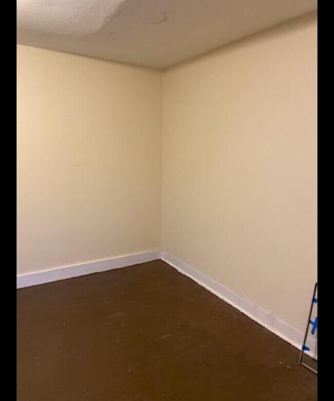 Building Photo - 272 N 5th St