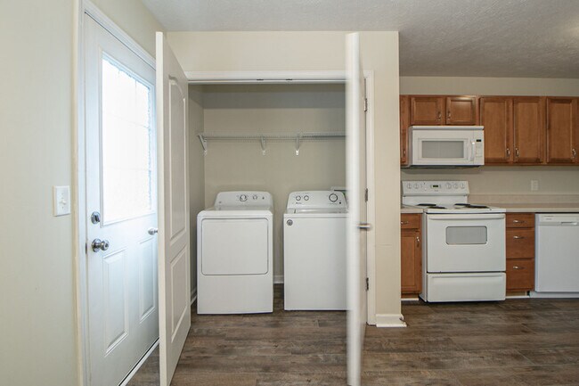 Building Photo - 916- A Charlotte Street