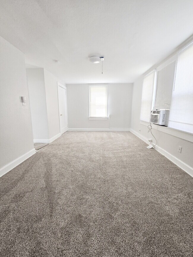 Building Photo - "Charming 1-Bedroom Home in Winter Haven – Perfect for Cozy Living!"