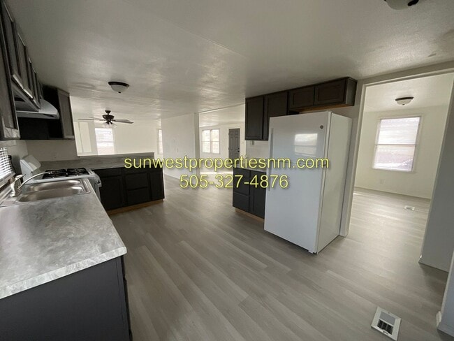 Building Photo - 3 Bedroom, 2 Bathroom Mobile Home