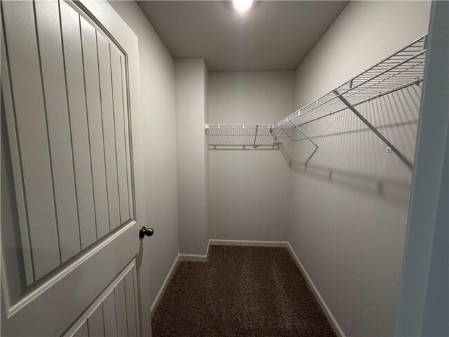 Building Photo - 36 Berryville Dr