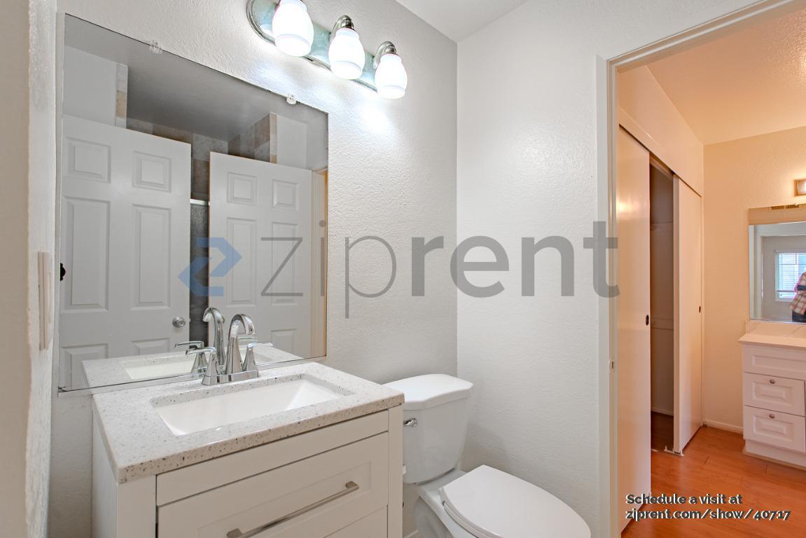 Building Photo - 2740 Gramercy Ave