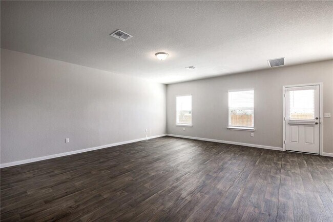 Building Photo - 13935 Belzer Dr