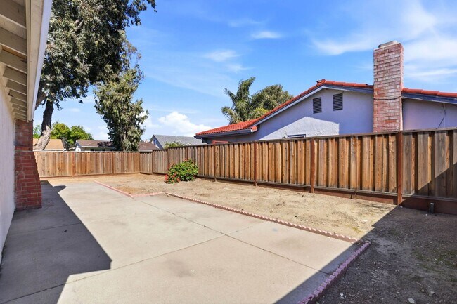 Building Photo - Rare Rental Opportunity in a Prime San Jose Location!