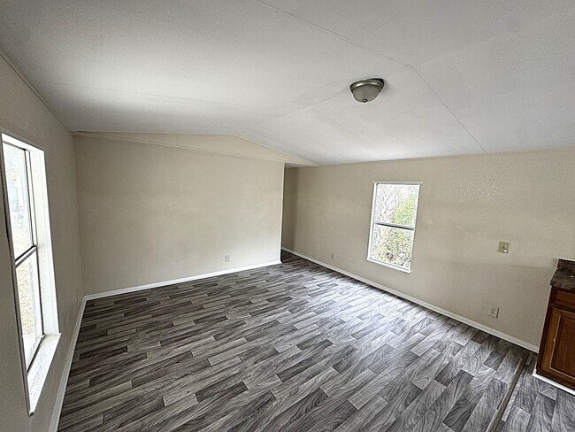 Building Photo - 6502 Sandra Dr