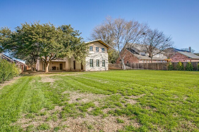Building Photo - LUXURY 4-BEDROOM IN ALAMO HEIGHTS