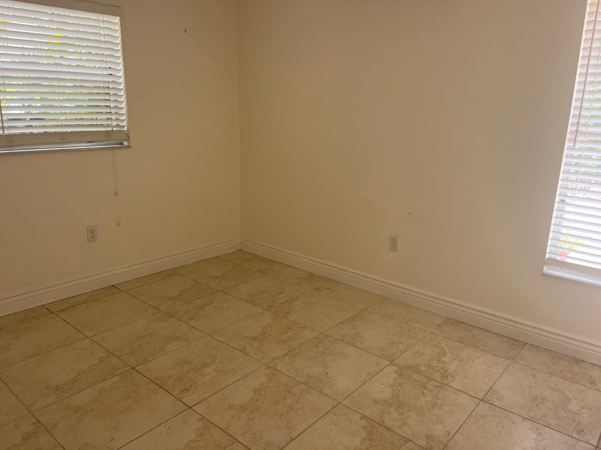 Building Photo - 1287 Cooper Dr