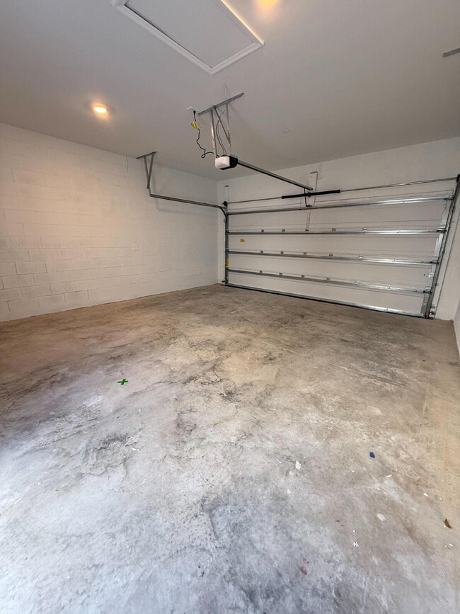 Building Photo - 2332 Rider Rain Ln