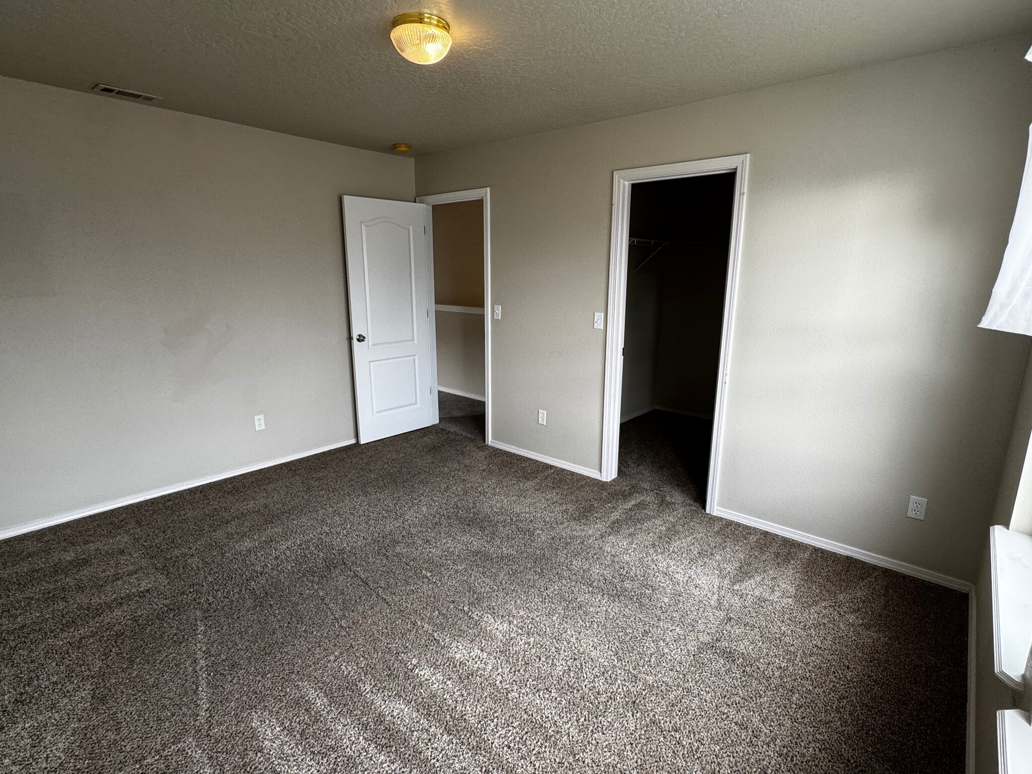 Building Photo - 172 W Tehuti Ct