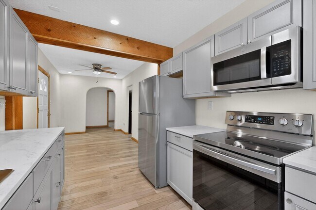 Building Photo - 515 Marble Ave